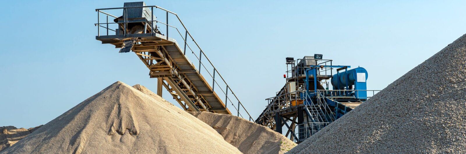 Industrial gravel crushing operation